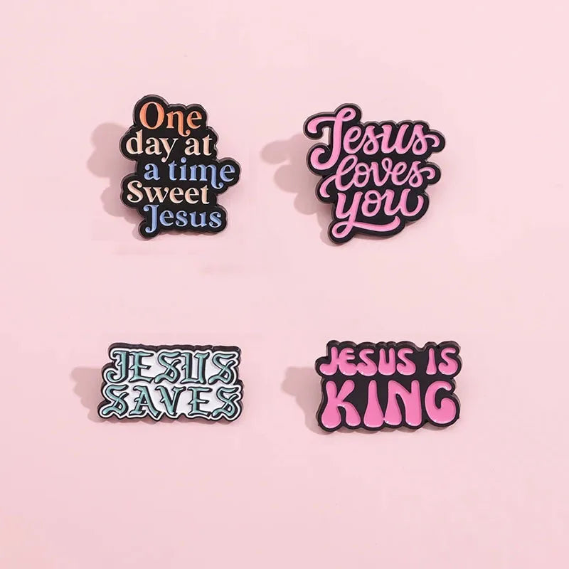 Jesus is King Jesus Loves You Enamel Pin Custom Jesus Saves Christian Brooch Laple Backpack Badge Jewelry Decoration Gifts
