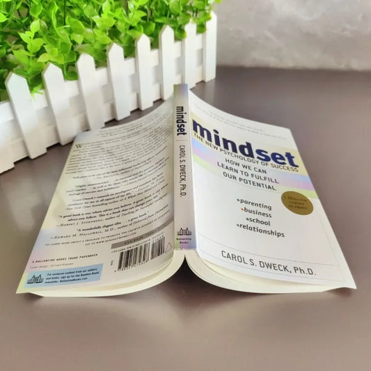 Mindset:The New Psychology of Success by Carol S.Dweck - Growth Mindset